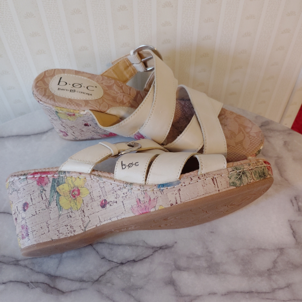 b.o.c. Women's Cream Wedge Sandals